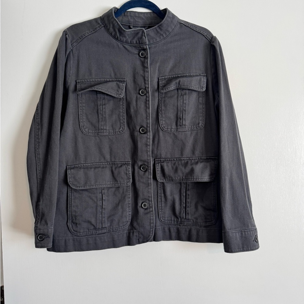 Stylish Gray Denim Button-Up Jacket - image 1
